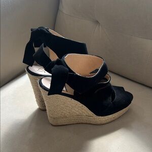 Kanna made in Spain Stylish Black Wedge Sandals size 40. NWOT